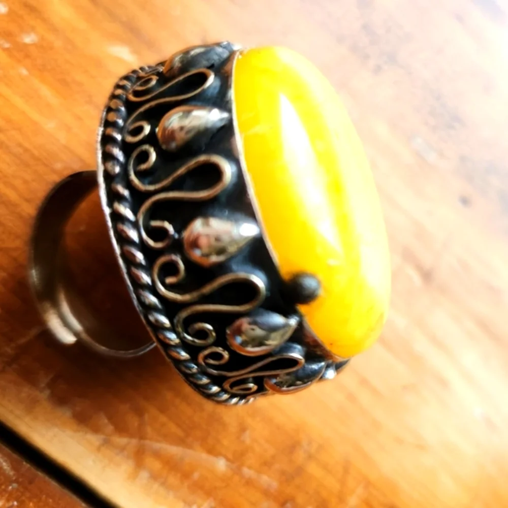 💛 Yellow Opal Silvertone Statement Ring - ONE OF A KIND 💛Happy Like Sunshine💛